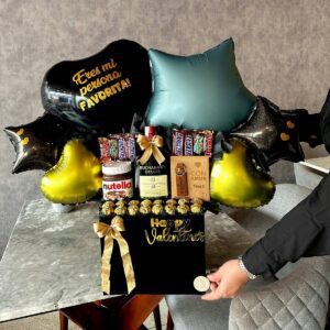 Arreglo elegante con Buchanan’s 12 años, Nutella, chocolates y globos personalizados