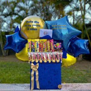 Regalo Estrella Dorada Dulce ideal para cumpleaños y celebraciones Arreglo completo Estrella Dorada Dulce mostrado al aire libre