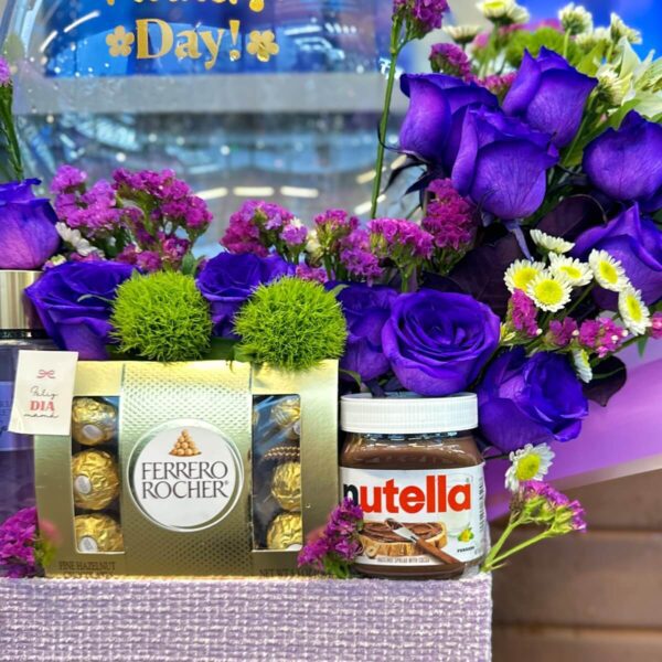 Detalle de dulces premium en regalo del Día de las Madres Chocolates Ferrero y frasco de Nutella en regalo para mamá