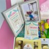 Caja de regalo para mamá con Ferrero Rocher, joyería dorada y chocolates nacionales